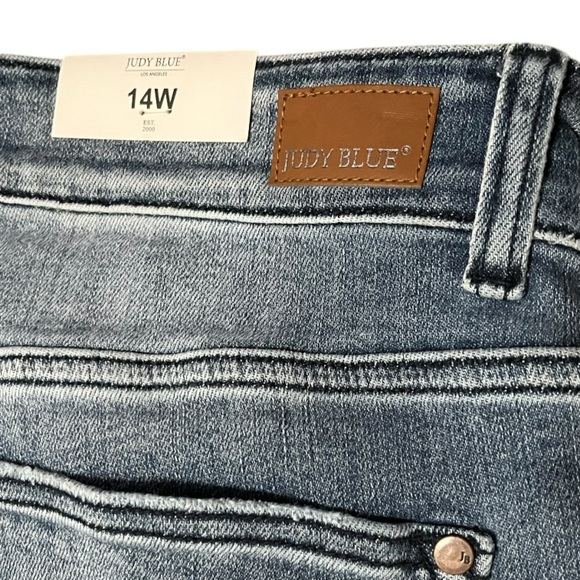 Judy Blue Susie Distressed Straight Mid-Rise Jeans Plus Size 14W NWT - Picture 8 of 16